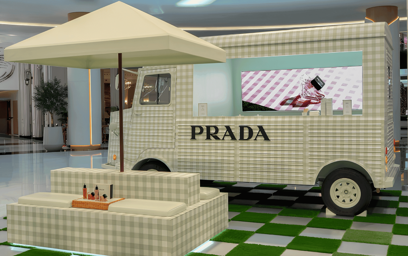 Exclusive & free Prada Pop-Up in Abu Dhabi!