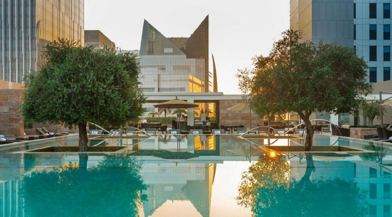 Aloft Abu Dhabi summer offers: Brunch, midweek retreat, ladies night, & happy hour