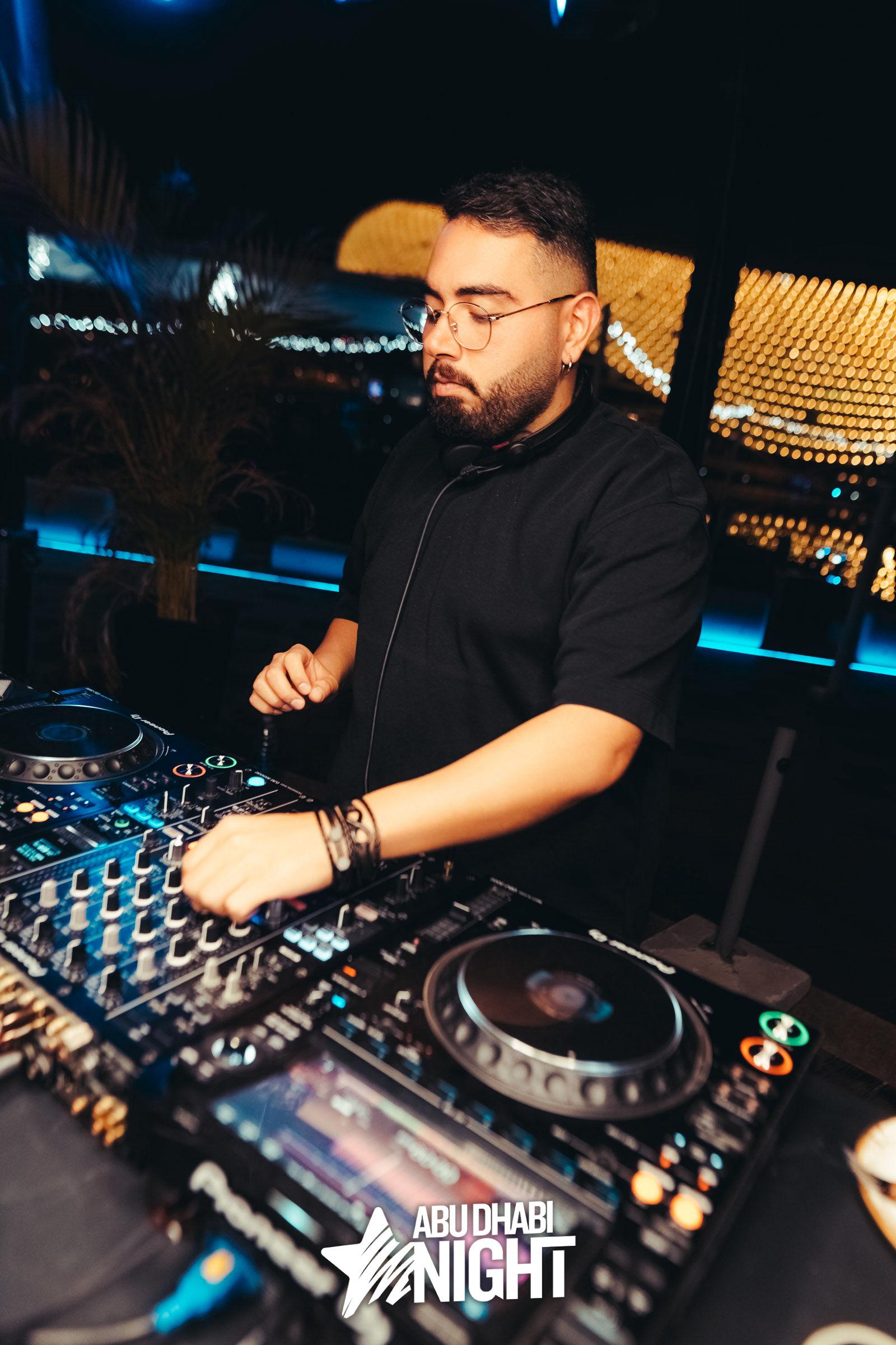 https://api.abudhabinight.com/static-image/region_abudhabi/marked/DSC00956-7418-2023-04-25.jpg