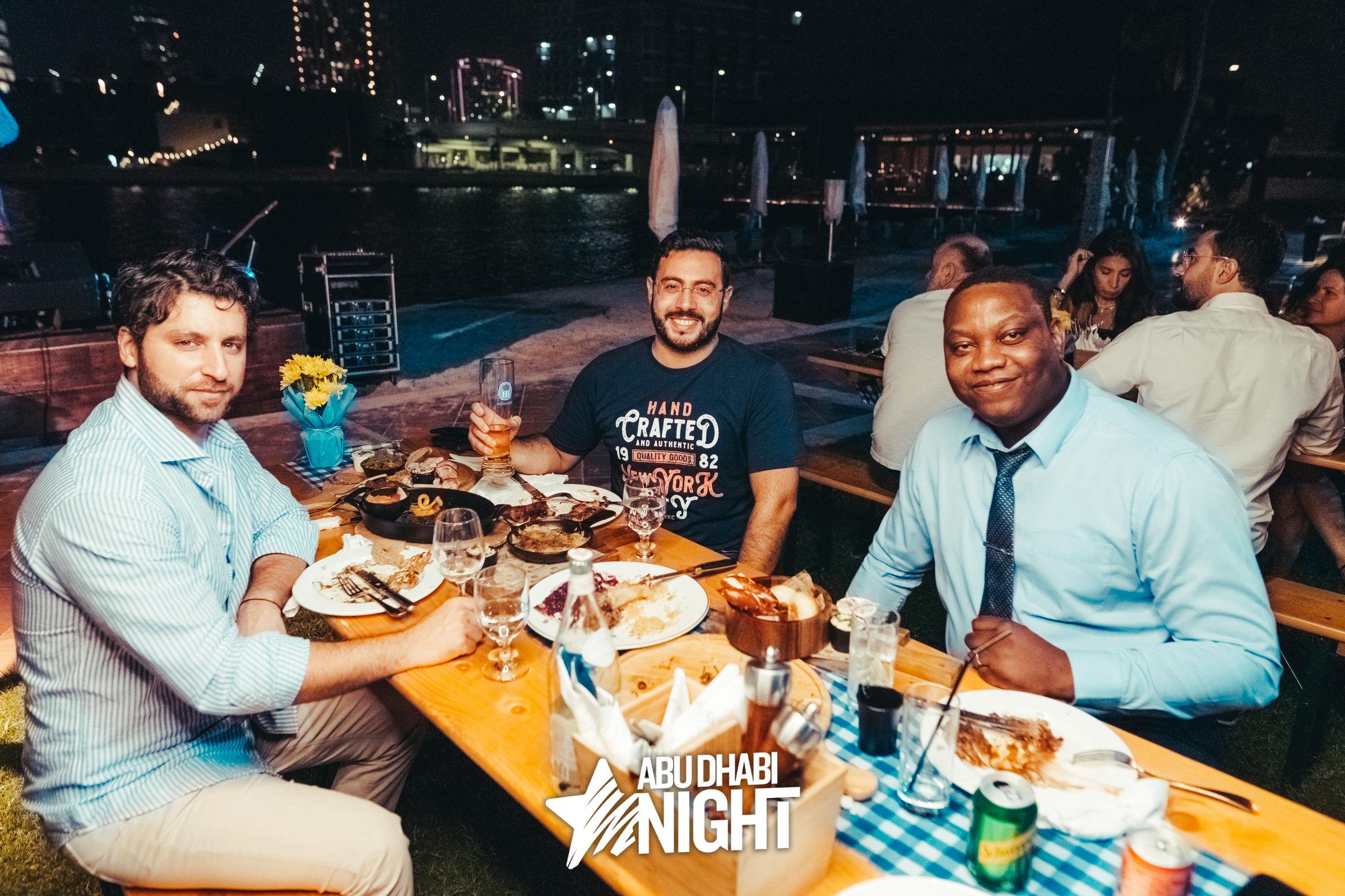 https://api.abudhabinight.com/static-image/region_abudhabi/marked/DSC01308-2159-2022-10-21.jpg