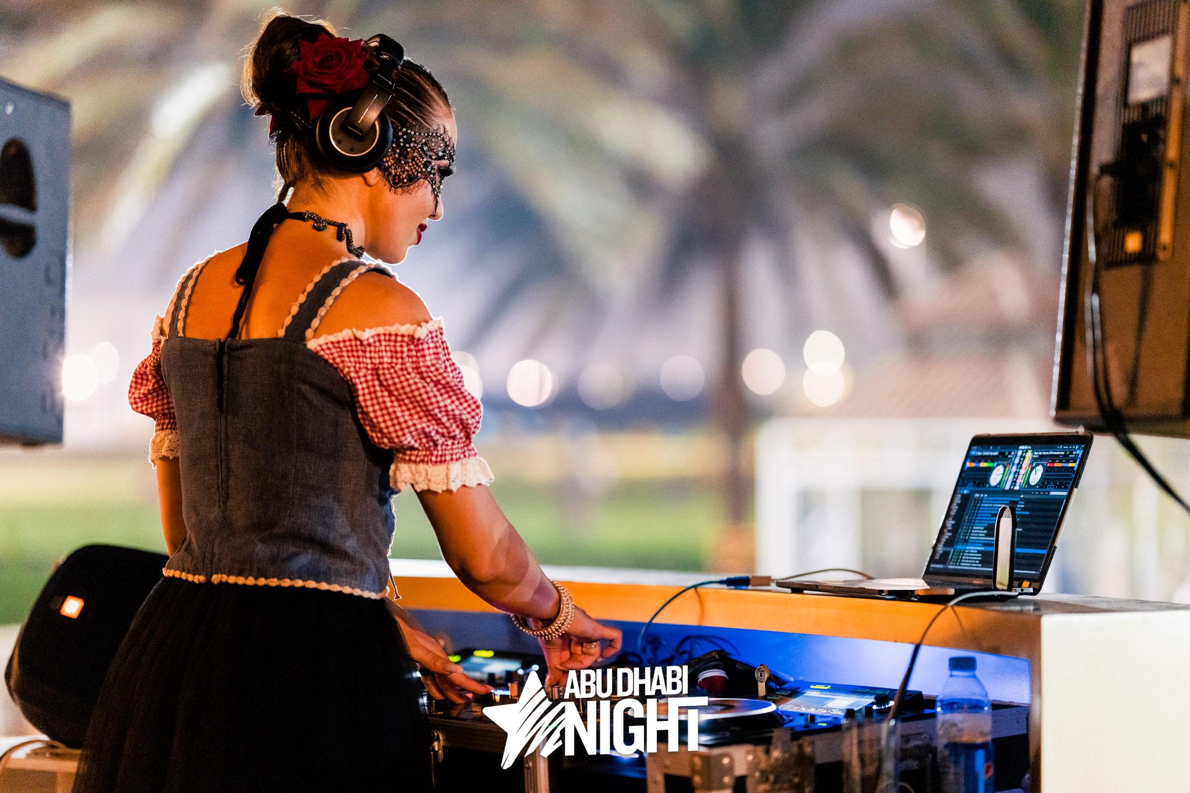 https://api.abudhabinight.com/static-image/region_abudhabi/marked/DSC04716-420-2022-10-05.jpg