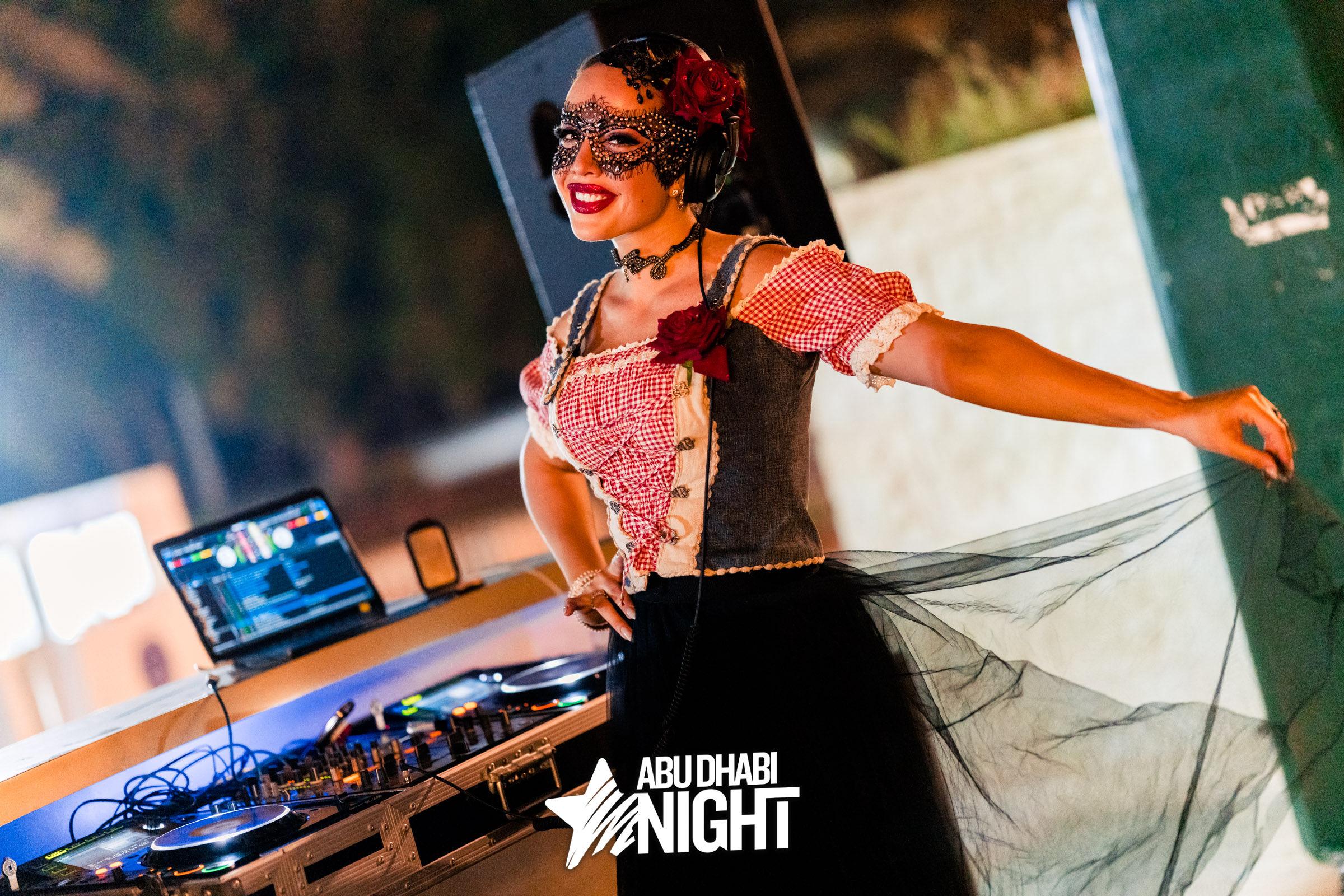 https://api.abudhabinight.com/static-image/region_abudhabi/marked/DSC04754-8523-2022-10-05.jpg