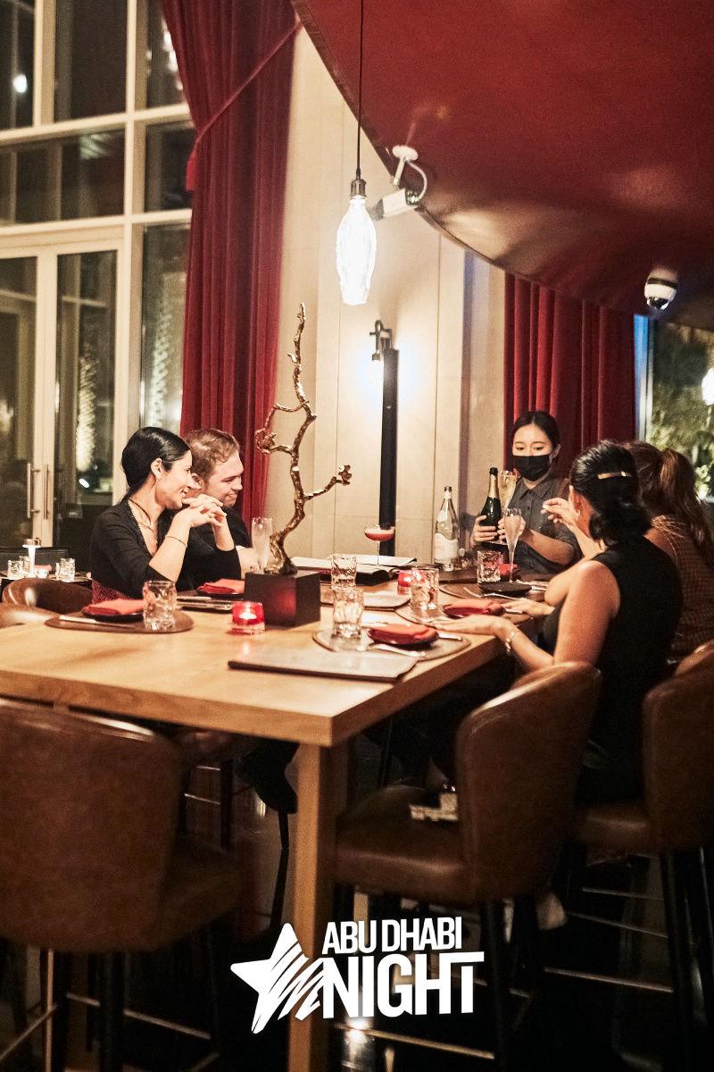https://api.abudhabinight.com/static-image/region_abudhabi/marked/VVPH0413-7714-2022-09-24.jpg