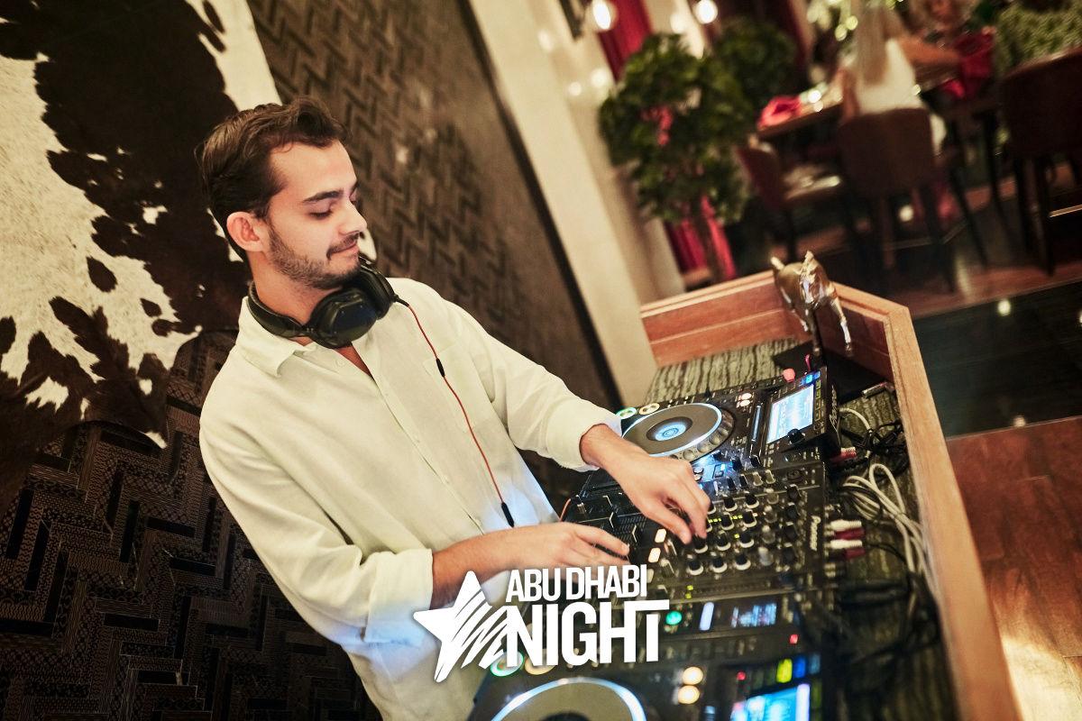 https://api.abudhabinight.com/static-image/region_abudhabi/marked/VVPH0506-4335-2022-09-24.jpg