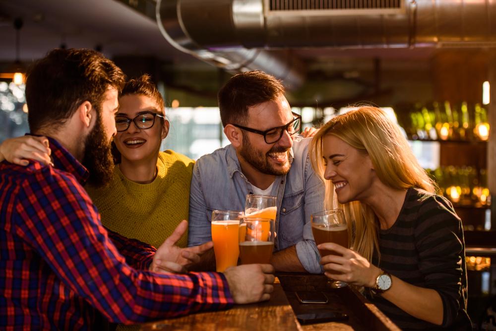 After-work bars for affordable drinks deals in Abu Dhabi!