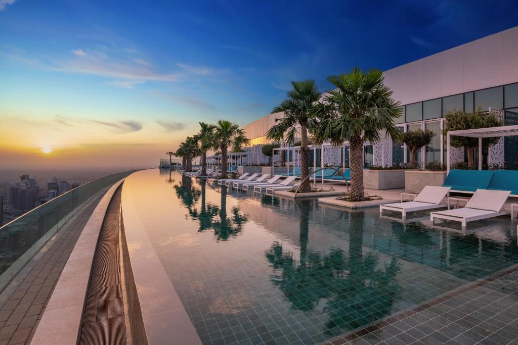 The Best Summer Staycations in The UAE: Hotel Deals, & City Breaks!