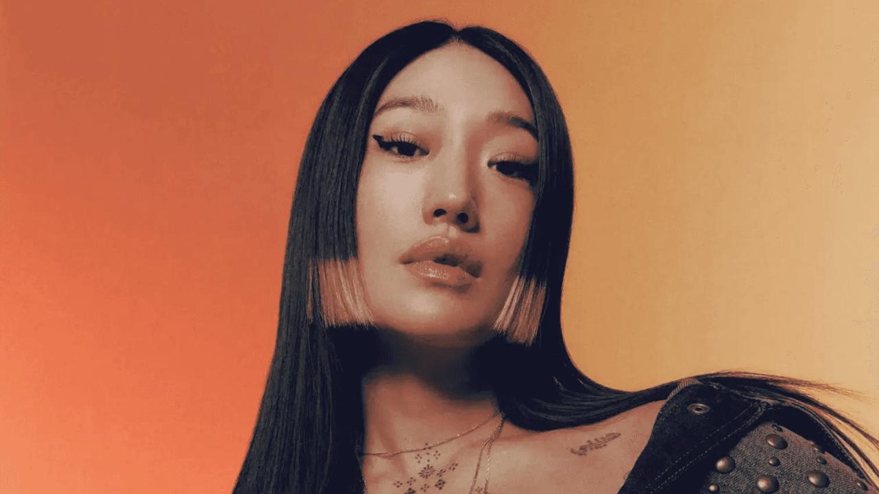 MasqueRAVE Madness feat Peggy Gou at Louvre Abu Dhabi: Where glamour meets glowsticks!