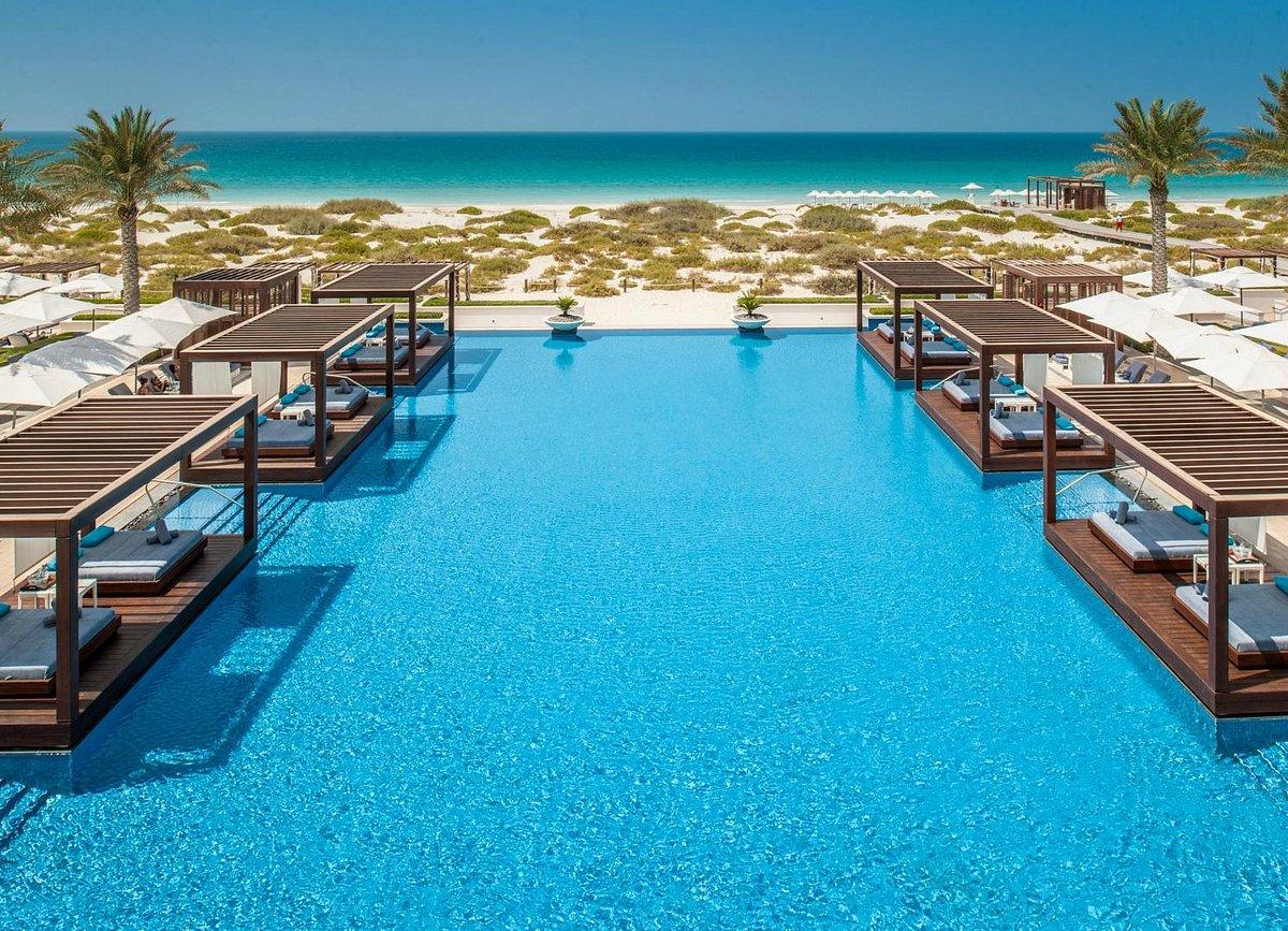 Best pool clubs in Abu Dhabi